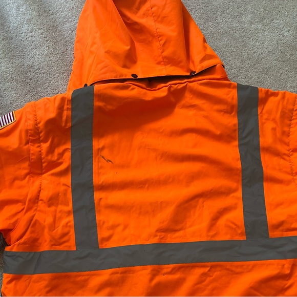 High Visibility Winter Coat - Picture 7 of 12